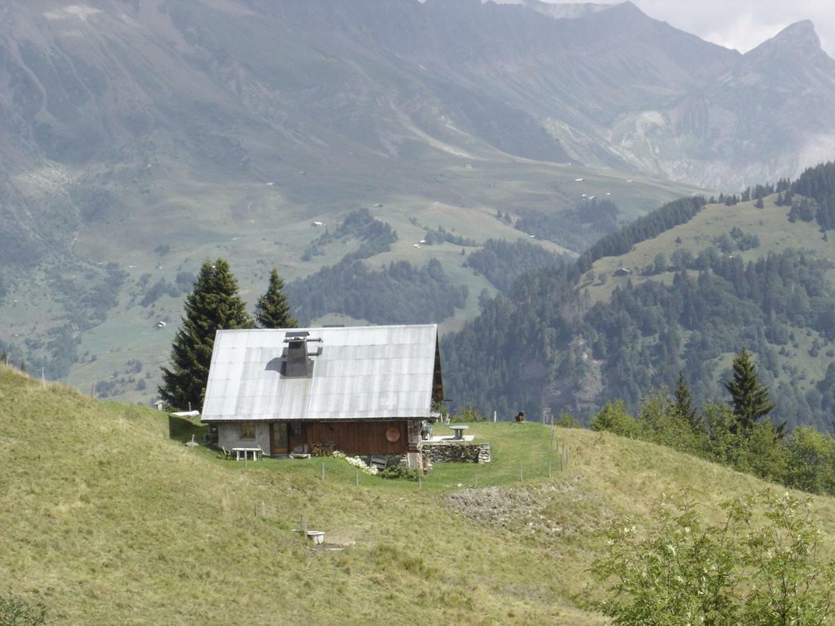Reine Des Aravis - Chalet Isole Flumet Exterior photo
