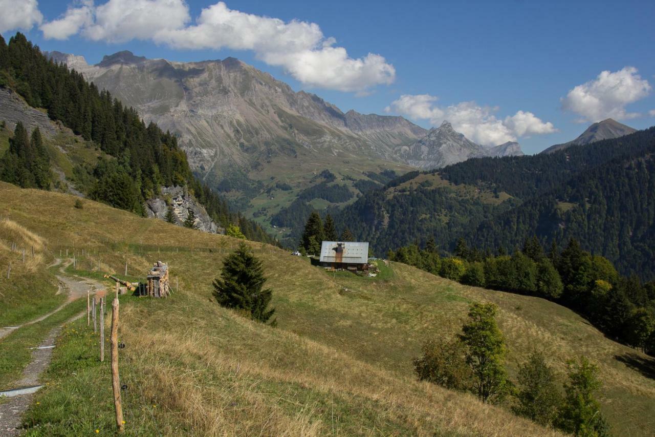 Reine Des Aravis - Chalet Isole Flumet Exterior photo