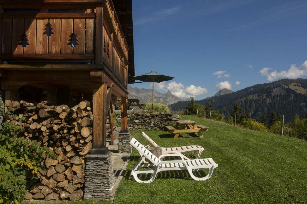 Reine Des Aravis - Chalet Isole Flumet Exterior photo